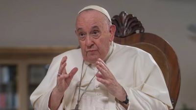 Dura crítica del papa Francisco a la política económica argentina: “La pobreza está en un 52%, ¿qué pasó?, mala administración, malas políticas”