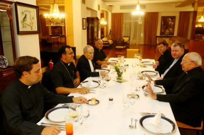 El nuncio apostólico compartió una cena en el Hermitage Hotel