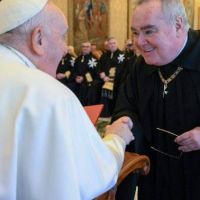 El Papa a la Orden de Malta: Sigan adelante permaneciendo fieles a Cristo