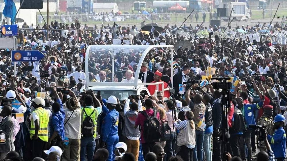 Ms de un milln de personas asistieron a la misa del papa Francisco en el Congo