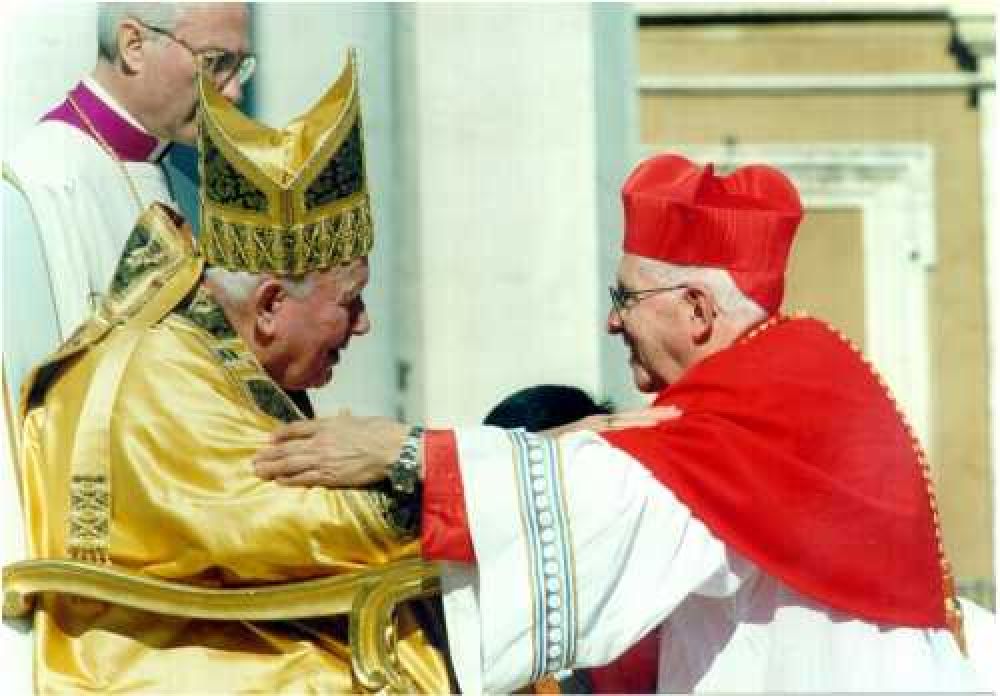 Mons. Barba record al cardenal Meja en el centenario de su nacimiento