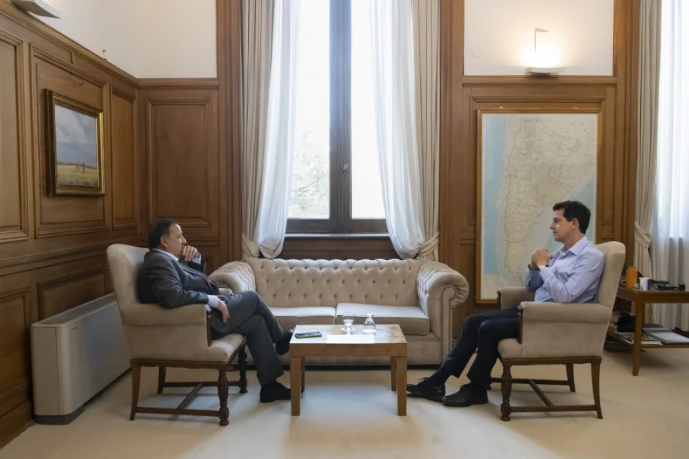 Ricardo Quintela se reuni con el ministro Wado de Pedro