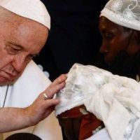 El Papa: La pobreza existe por la distribución no equitativa de los bienes
