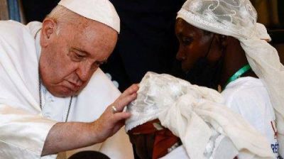 El Papa: La pobreza existe por la distribuci�n no equitativa de los bienes