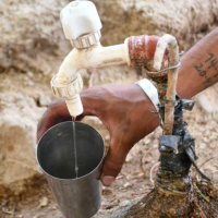 Reclamo por falta de agua en Albardón: según OSSE hubo solución, pero vecinos lo niegan