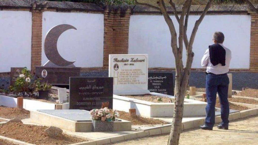 Musulmanes de Murcia buscan conseguir cementerios aptos para enterramientos islámicos