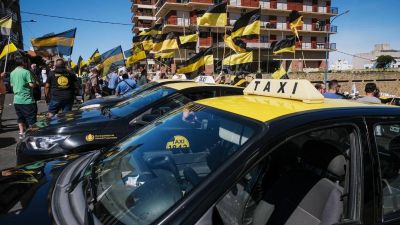 Taxistas se manifestarán en la zona del polideportivo donde se entregarán los Estrellas del Mar