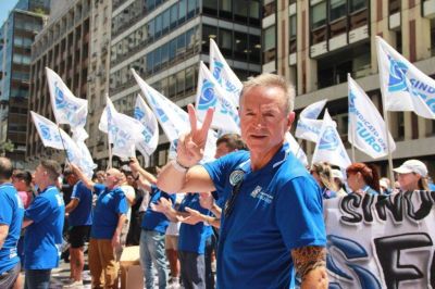 Video. Enfurecido pedido de una trabajadora de Escudo Seguros y denuncia de vaciamiento a empresas del sector