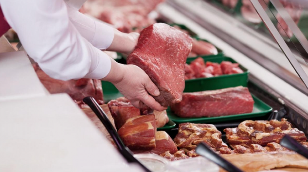 El Gobierno prepara un descuento del 10% para compras de carne con tarjeta de débito