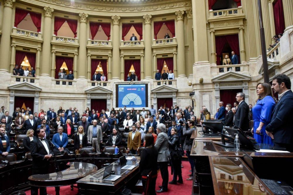 CFK y Moreau otorgaron otro 10% de aumento para los trabajadores del Congreso, cerraron la paritaria 2022 y avisaron que en marzo comienzan la negociacin 2023