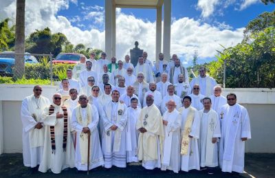 Mons. Gabriel Escobar preside retiro espiritual en Puerto Rico