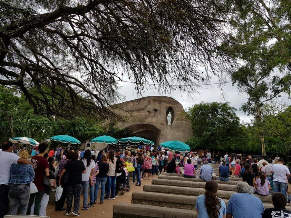 Peregrinaciones y fiestas marianas en el pas