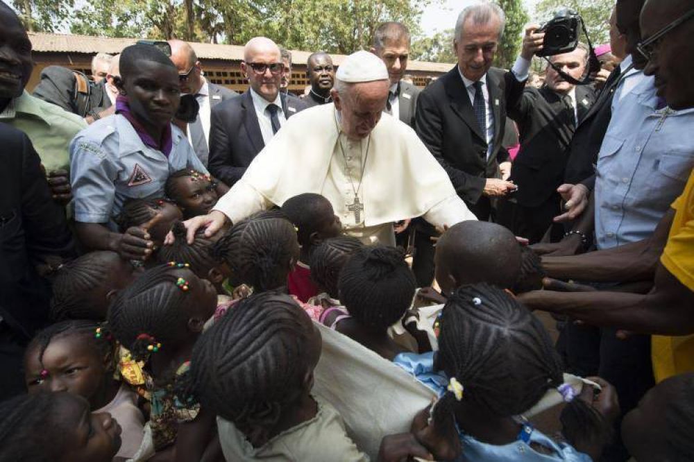 Vocero del episcopado lamenta el silencio de los medios sobre el viaje del Papa a �frica