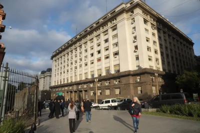Econom�a anunci� otra recompra de bonos por u$s100 millones