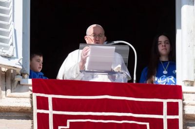 El papa Francisco dijo estar dolido por la condena al obispo nicaragüense Rolando Álvarez y la expulsión de presos políticos