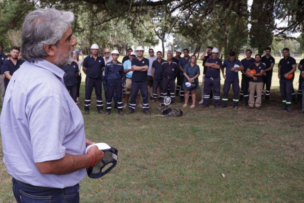 Kicillof mandó a Correa a la reapertura de Fanazul, planta cerrada en el macrismo, y le dijo a los trabajadores que se sientan «acompañados a pleno por el gobierno provincial»
