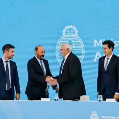 El gobernador Insfrán participó de la firma de cooperación con Israel por el manejo del agua