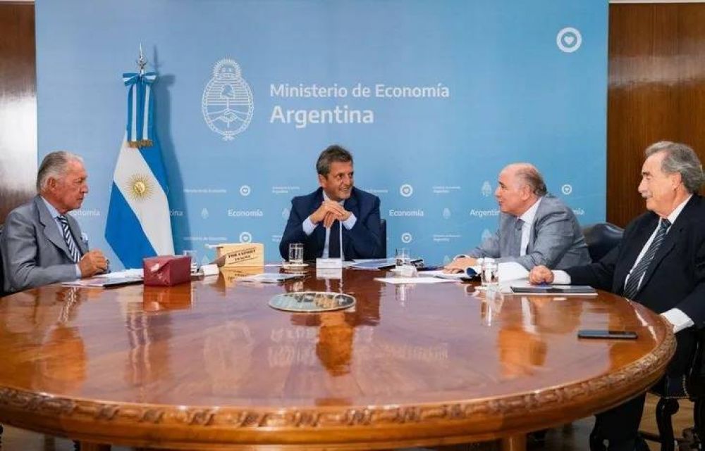 Sergio Massa reuni a dirigentes industriales de Argentina y Uruguay
