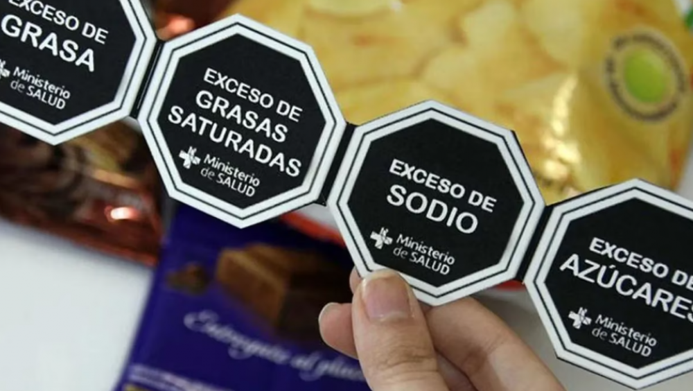 Llegan los oct�gonos negros: desde hoy rige la ley de etiquetado frontal para todas las grandes empresas