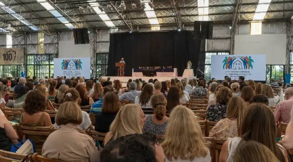 2.500 docentes asistieron a capacitaci�n sobre educaci�n cat�lica en Argentina