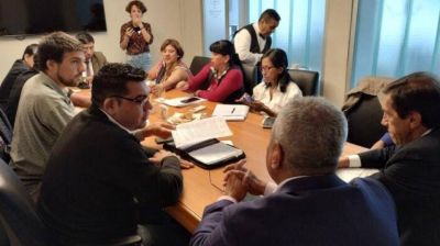 Gremios jujeños reclaman a Gerardo Morales que mejore su propuesta de paritarias