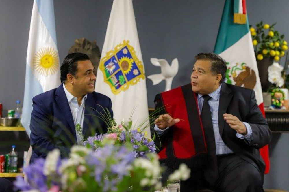 Mario Ishii fue recibido por el alcalde de Quertaro