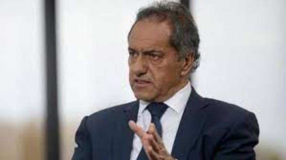 Tras el lanzamiento, Scioli se apoya en los gobernadores y aspira al consenso entre Alberto y Cristina