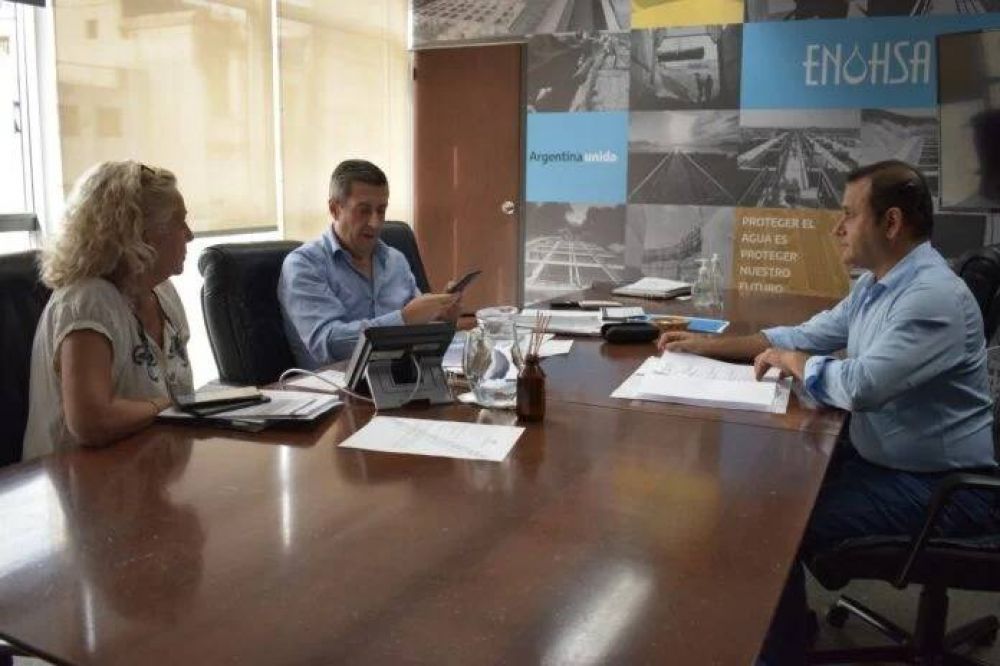 Herrera Ahuad gestiona obras de saneamiento para cinco municipios de Misiones por 17 mil millones de pesos