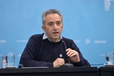 Andr�s Larroque: �El pueblo necesita un gobierno peronista y kirchnerista�