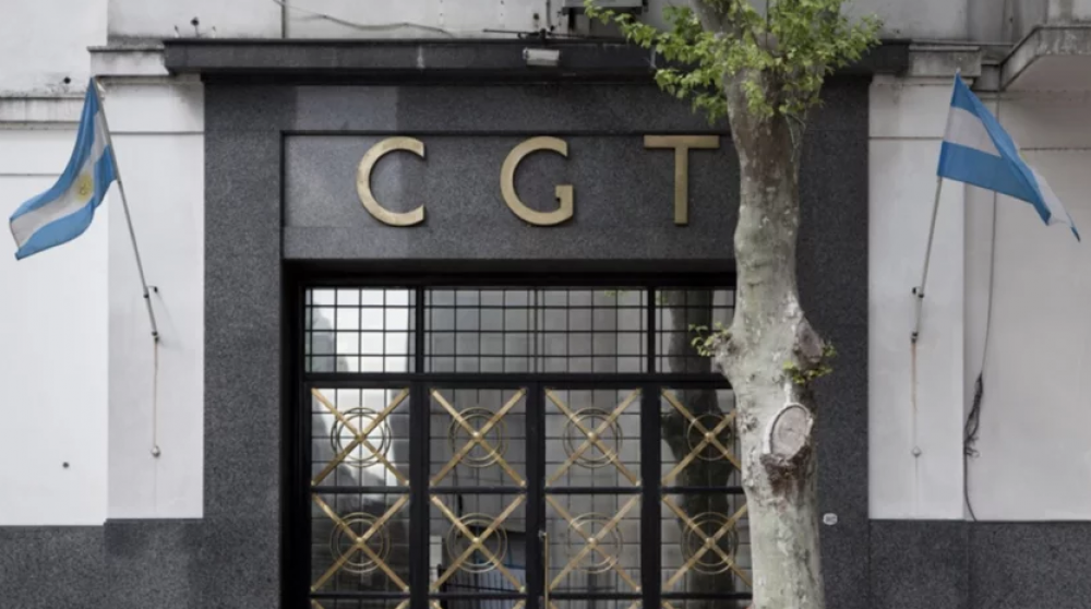 La CGT vuelve a la carga con su reclamo al Gobierno por la compra conjunta de medicamentos importados