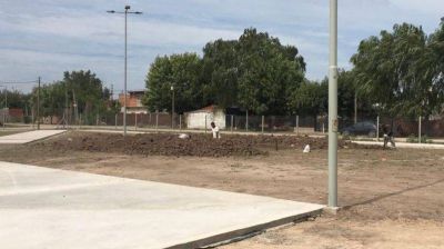 Municipalidad de Pte. Perón: Avanza la obra de la nueva plaza del barrio las lomas
