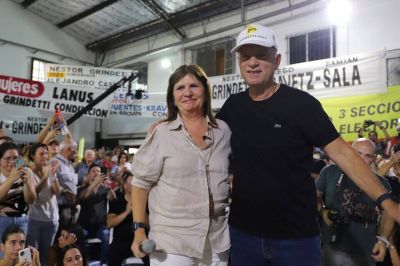 Néstor Grindetti lanzó su candidatura a gobernador con Patricia Bullrich y con dardos contra sus rivales internos