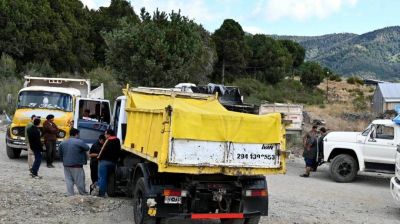 Bloquean con camiones el basural de Bariloche por un reclamo