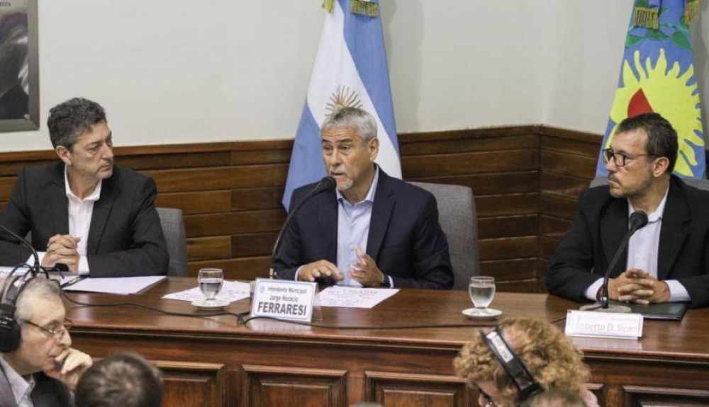 Apertura de sesiones ordinarias: en Avellaneda y Quilmes los intendentes convocaron a los vecinos a defender sus derechos