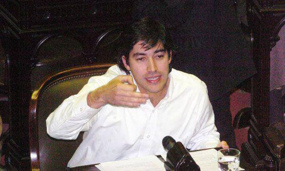 Reforma pol�tica: la oposici�n baja el tono de las cr�ticas al proyecto