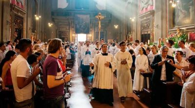 La Iglesia en cifras: Aumentan los cat�licos pero disminuyen los sacerdotes