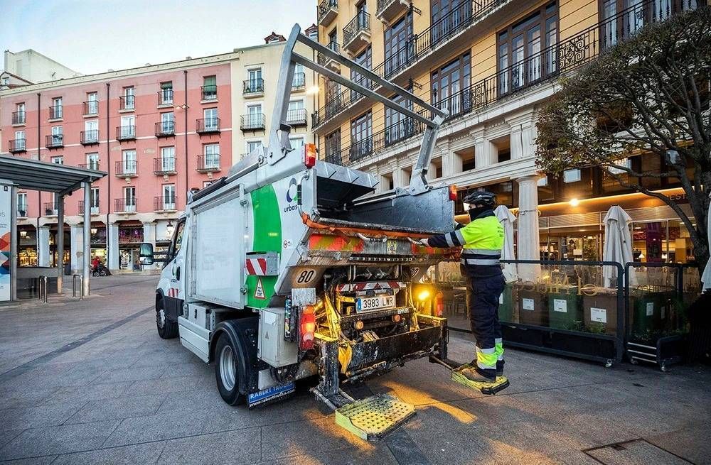 Distancia sideral para evitar la huelga de basuras