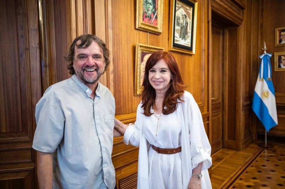 Cristina Kirchner recibi al padre Pepe Di Paola