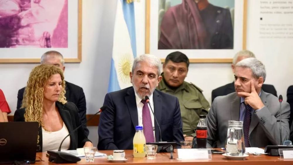 An�bal Fern�ndez les pidi� a los �encumbrados� bonaerenses del oficialismo que dejen de �fastidiar� a Alberto Fern�ndez
