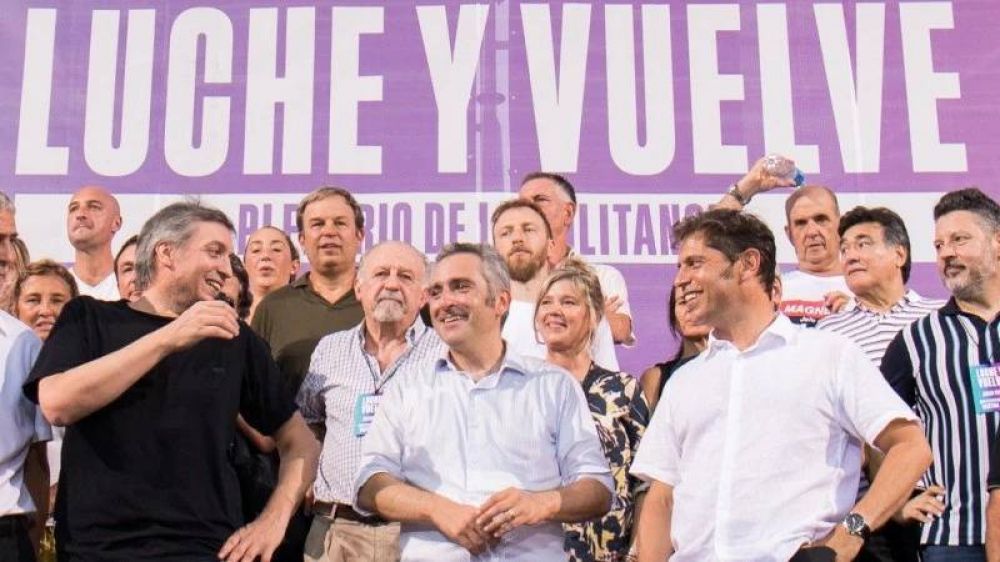 Axel Kicillof y M�ximo Kirchner encabezaron el cierre del Plenario de la Militancia en Avellaneda
