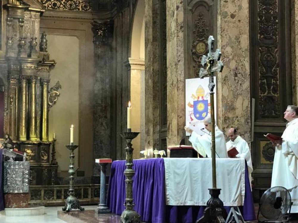 El cardenal Poli presidió la misa por el 10º aniversario de la elección del papa Francisco