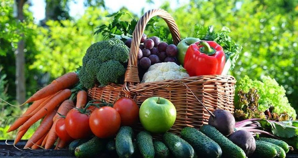 Según el CEPA, los supermercados aumentaron su margen de ganancia sobre las verduras