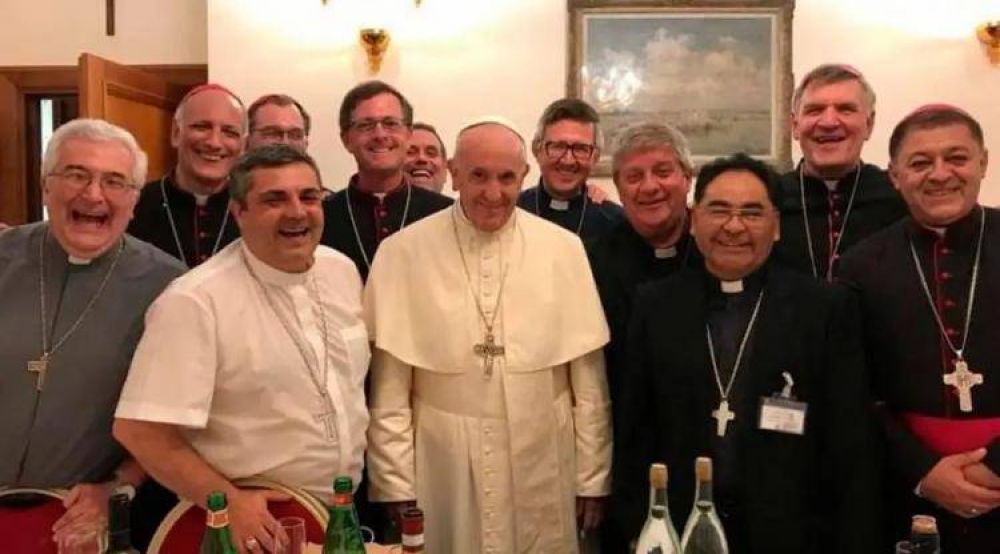 Los obispos argentinos a Francisco: 'Esperamos verte pronto en la Patria'