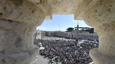 Vaticano. A partir de esta tarde, Adoraci�n Eucar�stica en la plaza de San Pedro