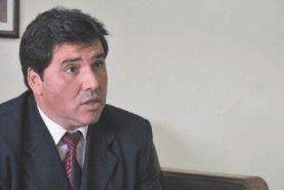 Marcelo Url�zaga rechaza el "aumento encubierto de tasas"
