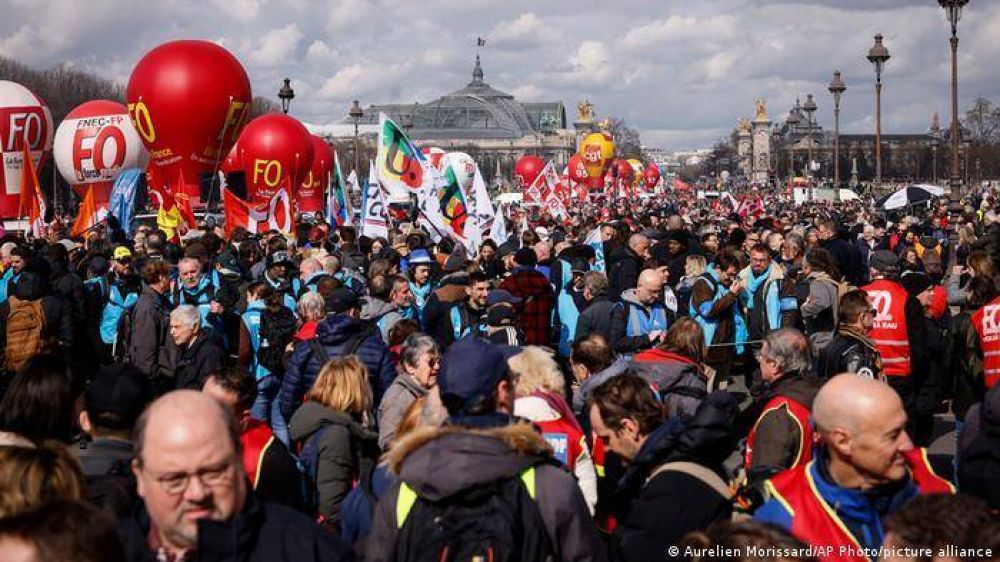 Huelgas en Francia: París se hunde en la basura