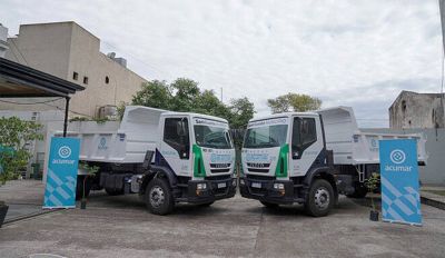 San Vicente recibió de Acumar dos camiones para la recolección de residuos