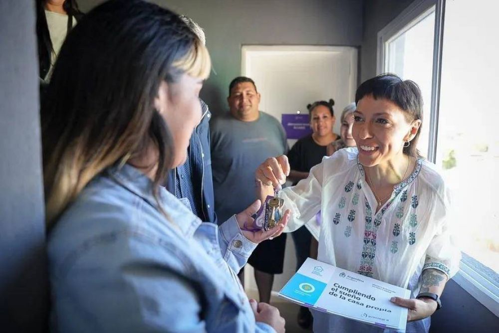 Mayra Mendoza sali al cruce de un informe de Clarn y Telenoche