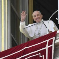 Ángelus: Frente al “ya no hay nada que hacer” el Papa nos recuerda que no estamos solos
