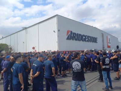 El Sindicato del Neumático paralizó Bridgestone luego del despido «arbitrario» de 8 trabajadores de la planta de Llavallol